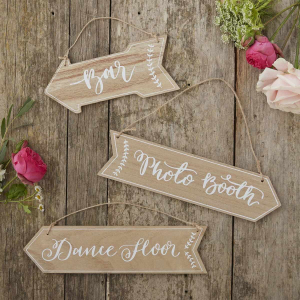 Wooden Arrow Signs - Träskyltar Pilar till Bröllop